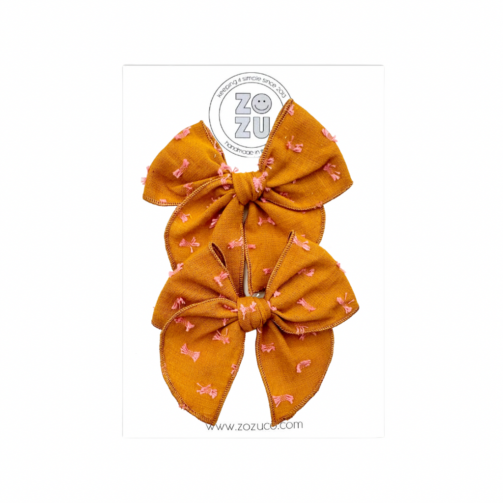 Cinnamon Swiss Dot :: Mini Traveler Pigtail Set