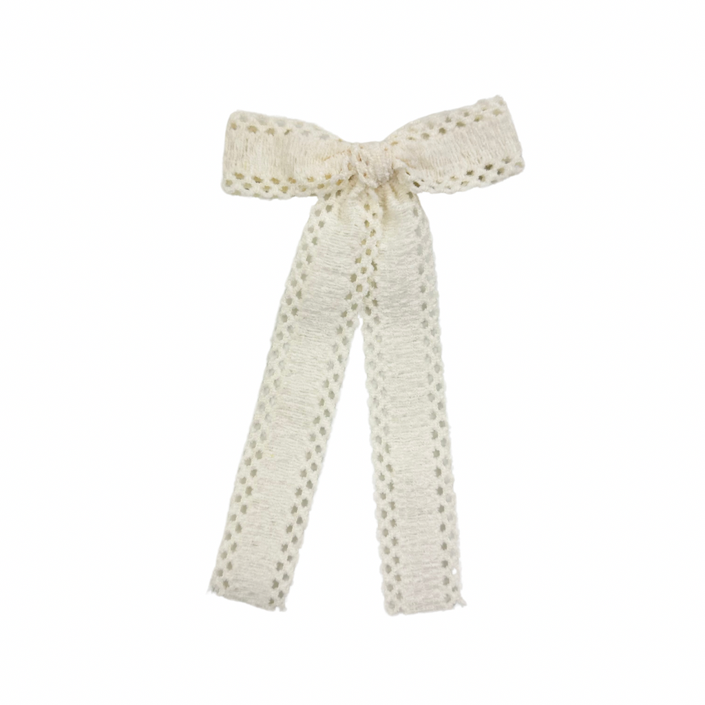 Cream Velvet Scallop :: Ribbon Pioneer