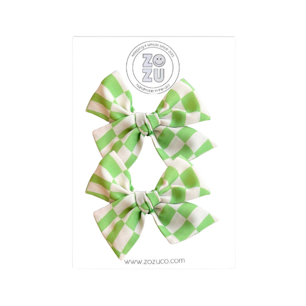 Wavy Check in Green  :: Mini Voyager Pigtail Set
