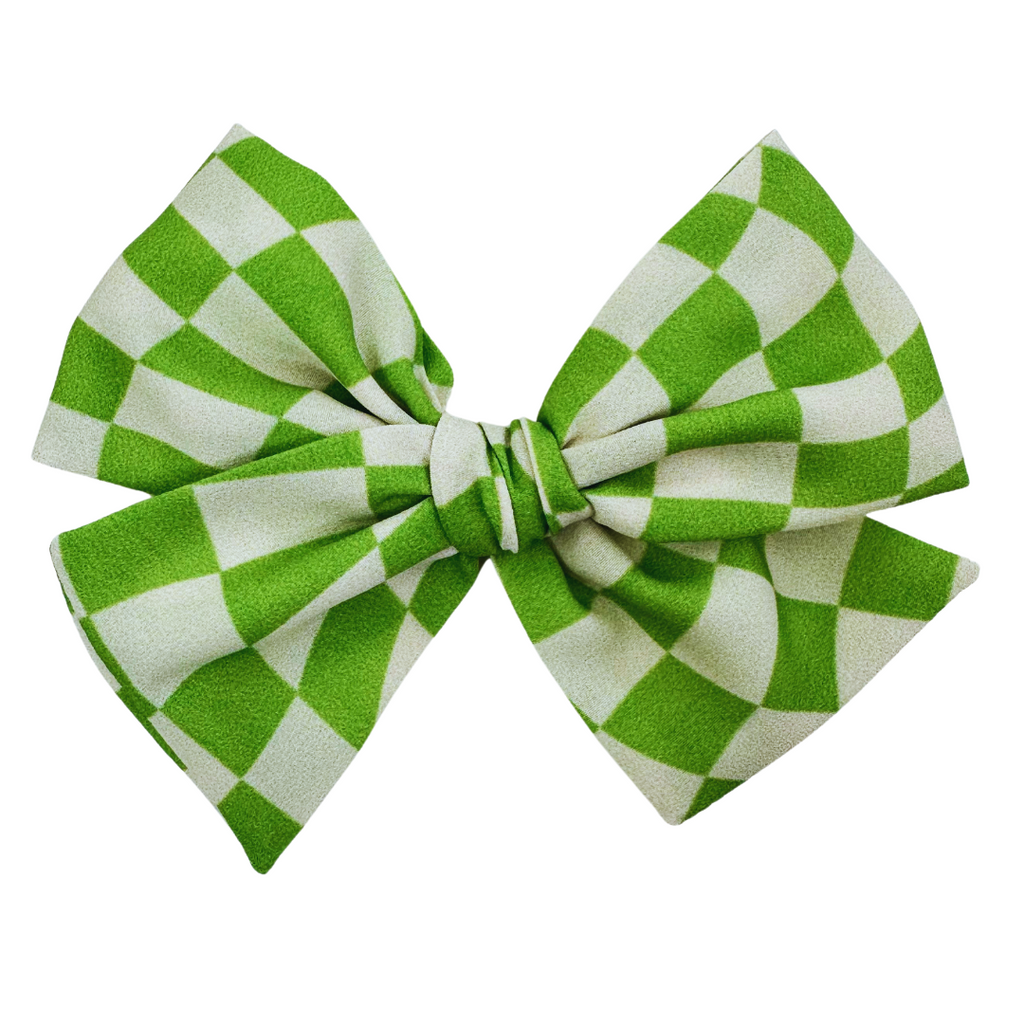 Wavy Check in Green :: Voyager Bow