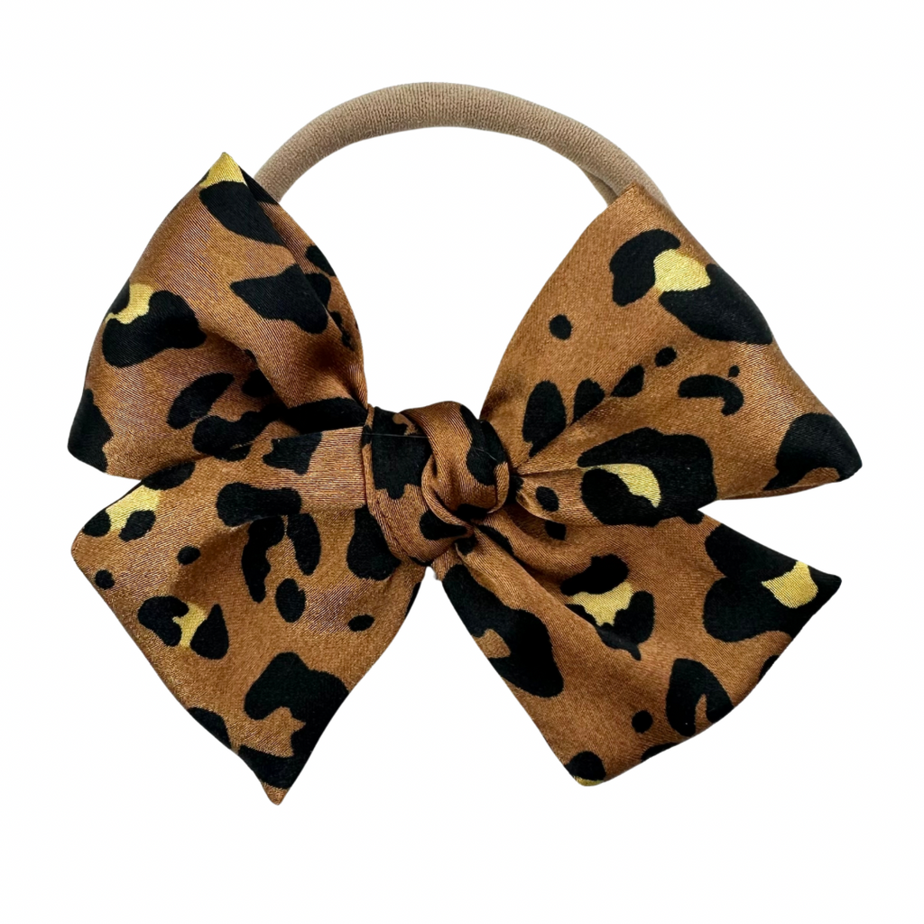 Leopard Crepe De Chine :: Mini Voyager Bow