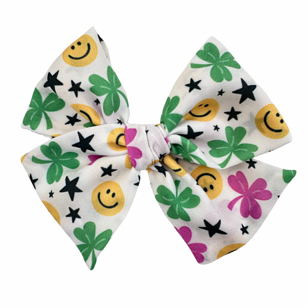 St. Patty's Smiles :: Voyager Bow