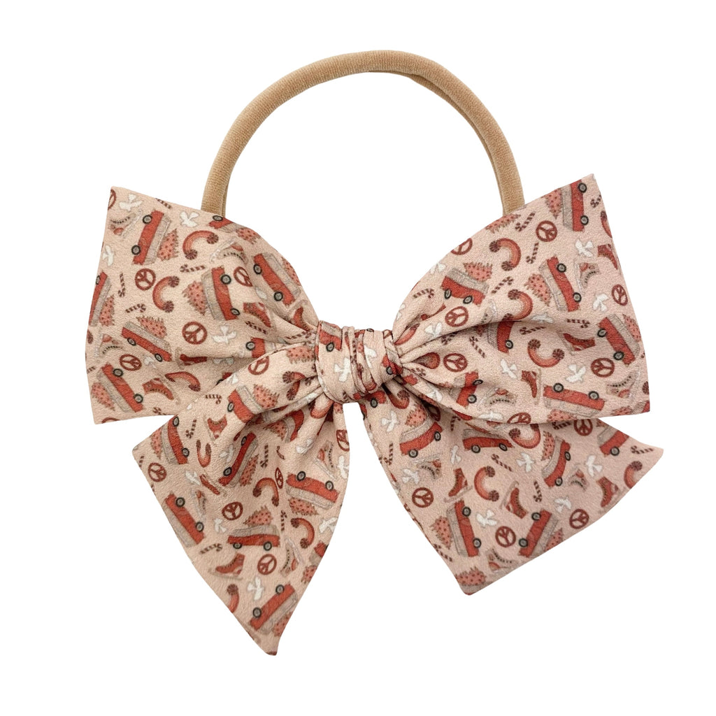 Hippie Holiday :: Voyager Bow