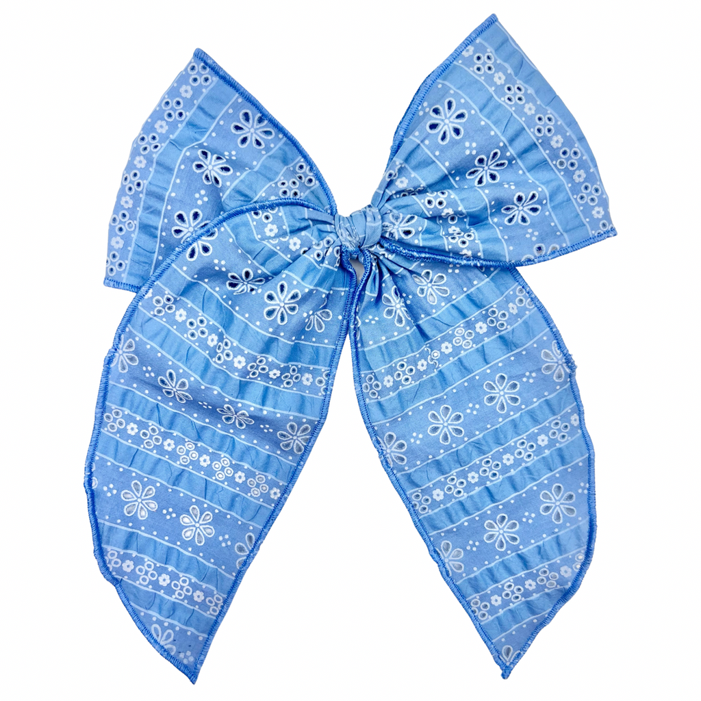 Blue Eyelet :: Oversized Traveler