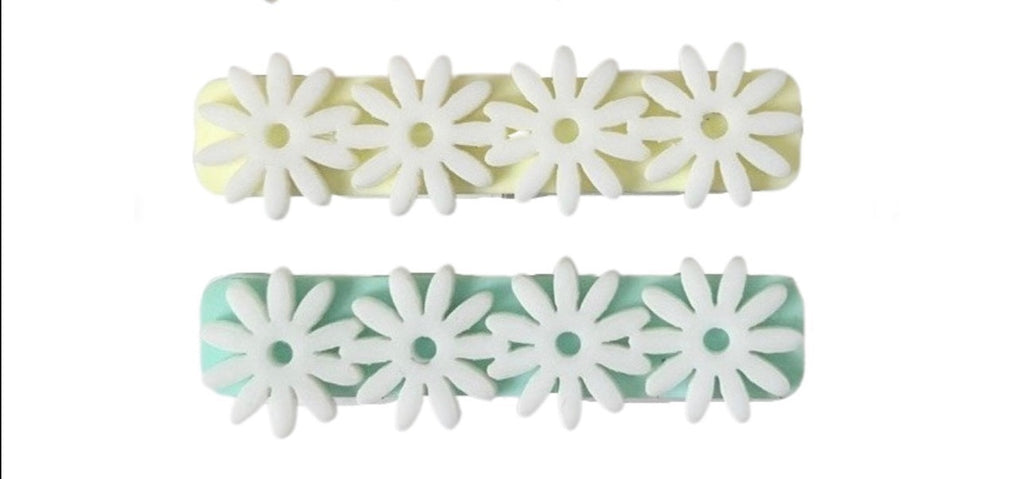 Daisy Chain :: Acrylic Clip