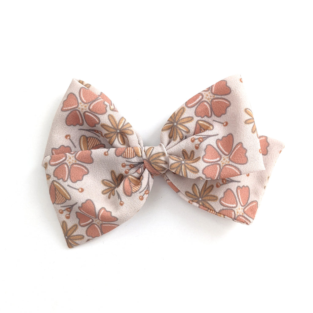 Wild Floral :: Indy and Pippa Bow